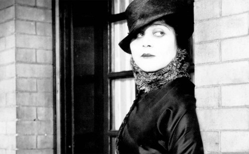 Theda Bara in <br>A FOOL THERE WAS